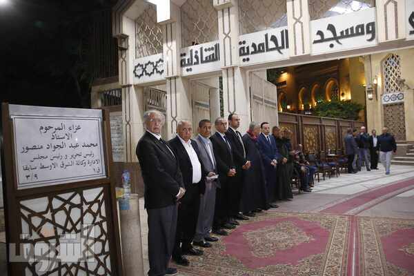 عزاء محمد عبدالجواد شيخ الصحفيين بمسجد الحامدية الشاذلية.. تصوير: مجدي إبراهيم